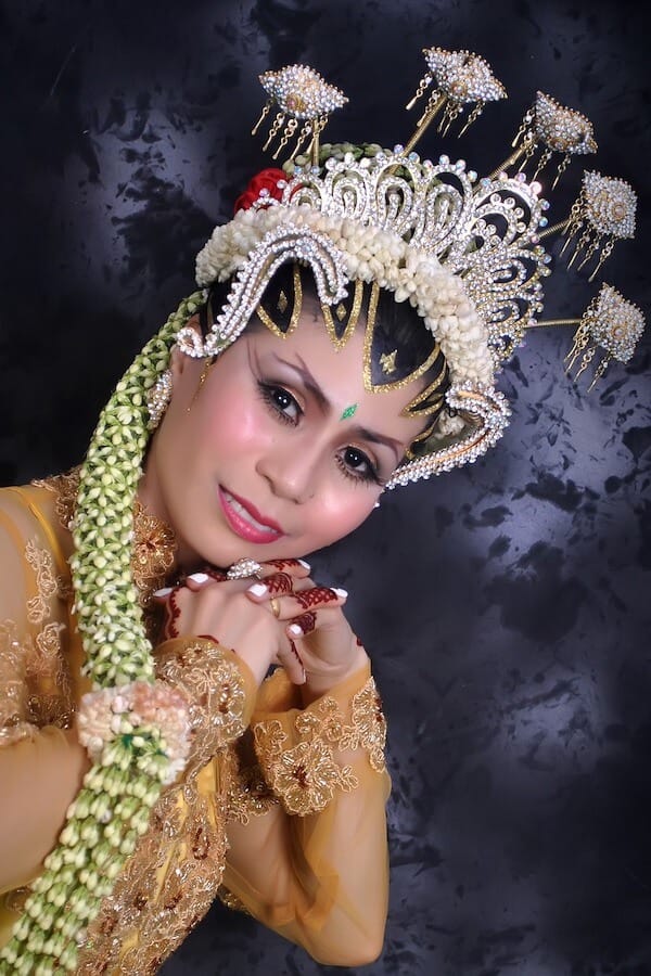 Traditional Javanese Woman